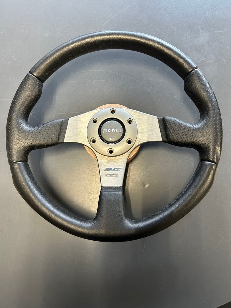 MOMO RACE ステアリング 美品　希少！35センチ