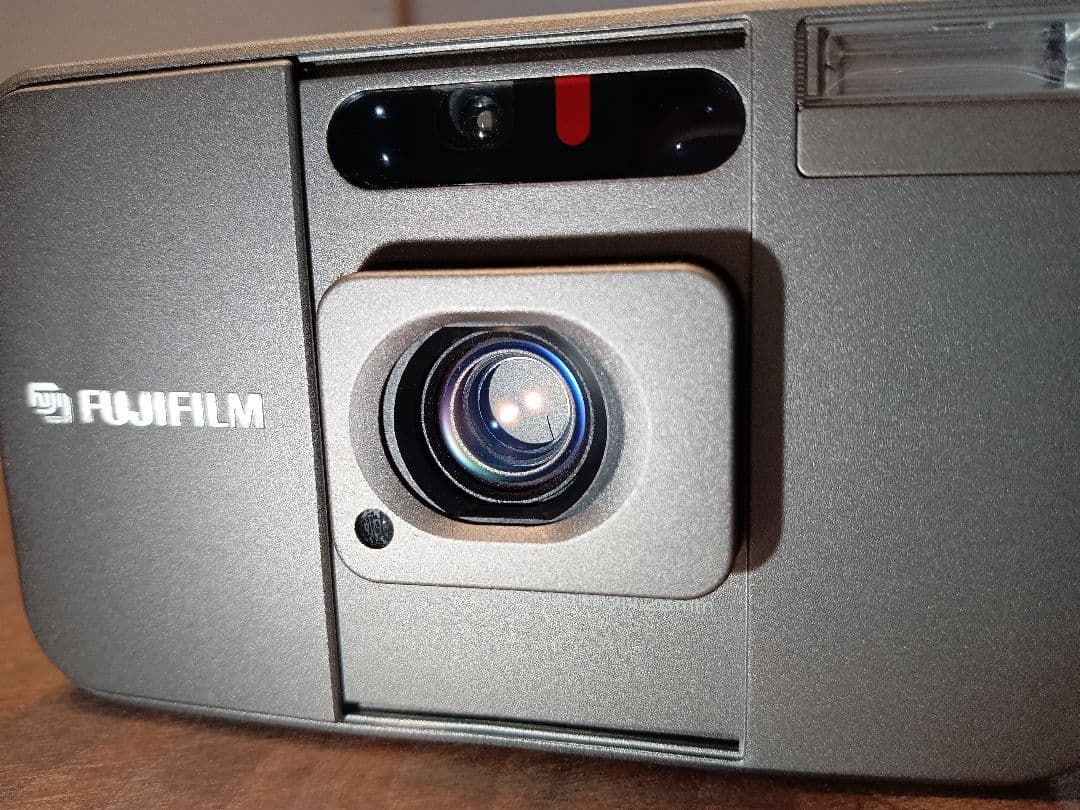 【新品電池付き】極美品 FUJIFILM CARDIA mini TIARA