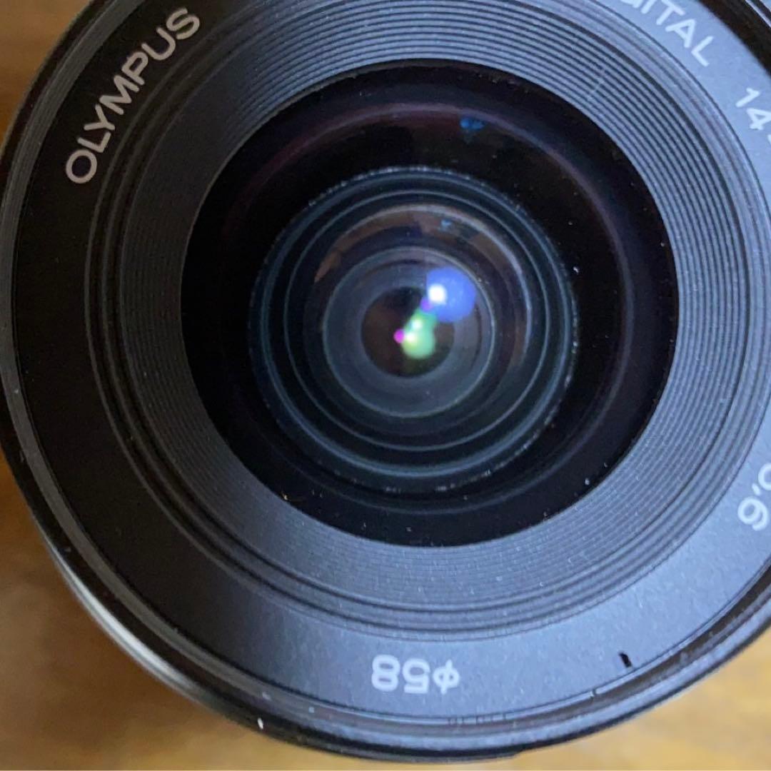 デジタル一眼レフ OLYMPUS E-300 ダブルズームキット（三脚付き）