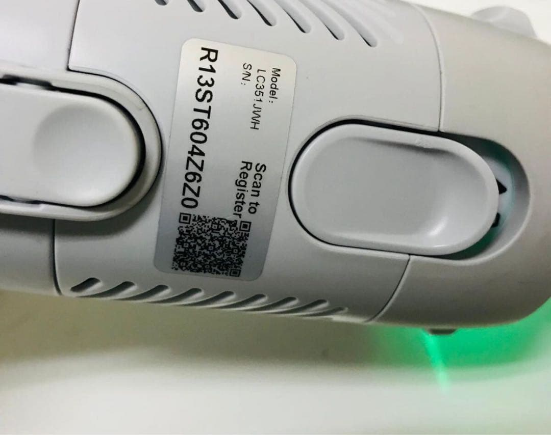 シャーク　スティッククリーナー　【LC351JWH】