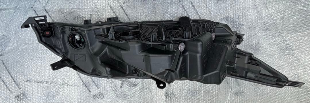 60ハリアー 後期左ヘッドライト