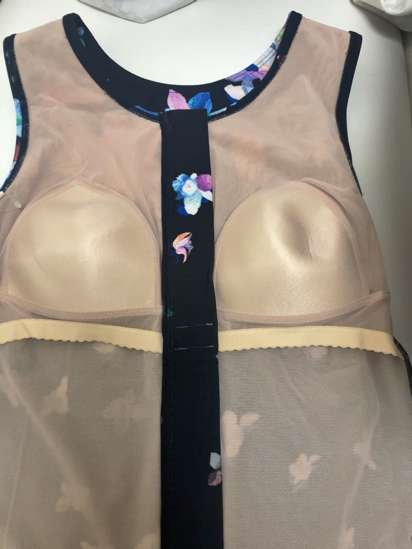 ひーちゃん　ワコールスイムウエア　スポーツ用水着 ノースリーブ花柄