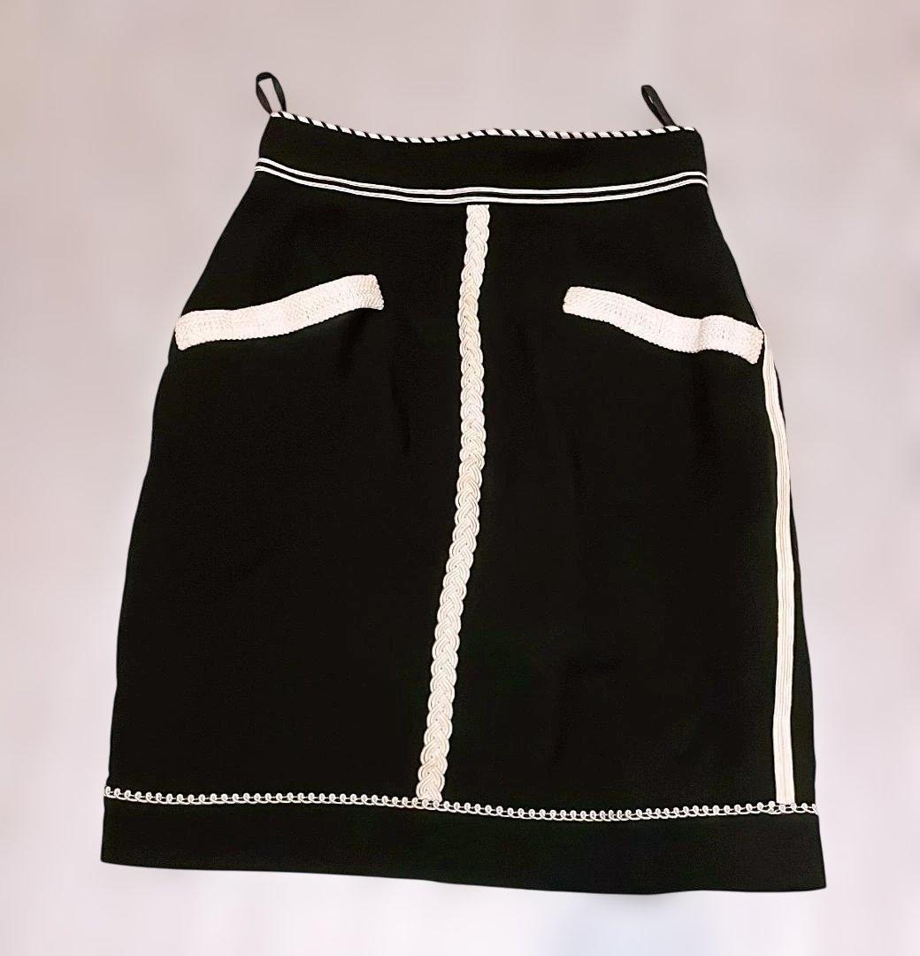 【ほぼ未使用美品】CHANEL　ビンテージ　タイトスカート 黒＋白パイピング