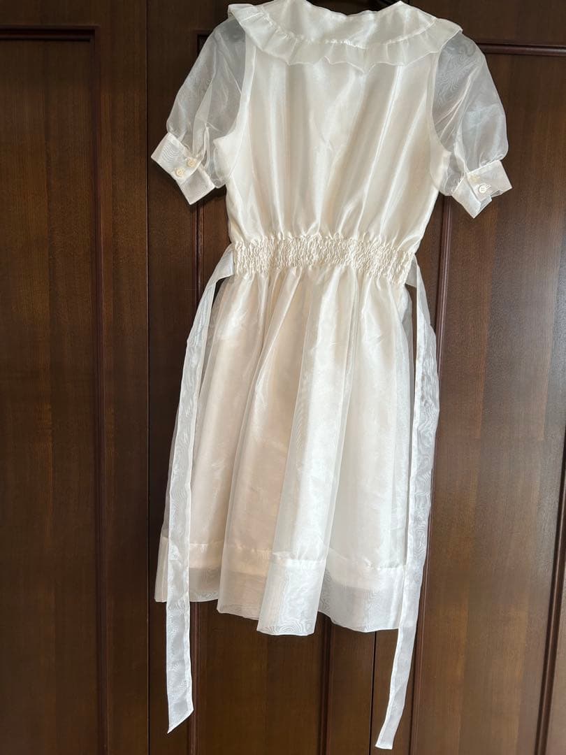 Katie アイボリー 半袖 ひざ丈ワンピース