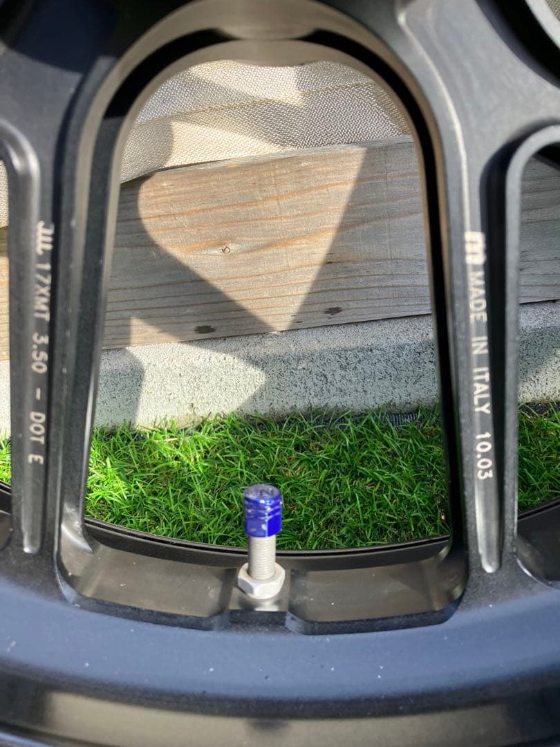 マルケジーニ(MARCHESINI)鍛造アルミホイールM10 VTR1000F