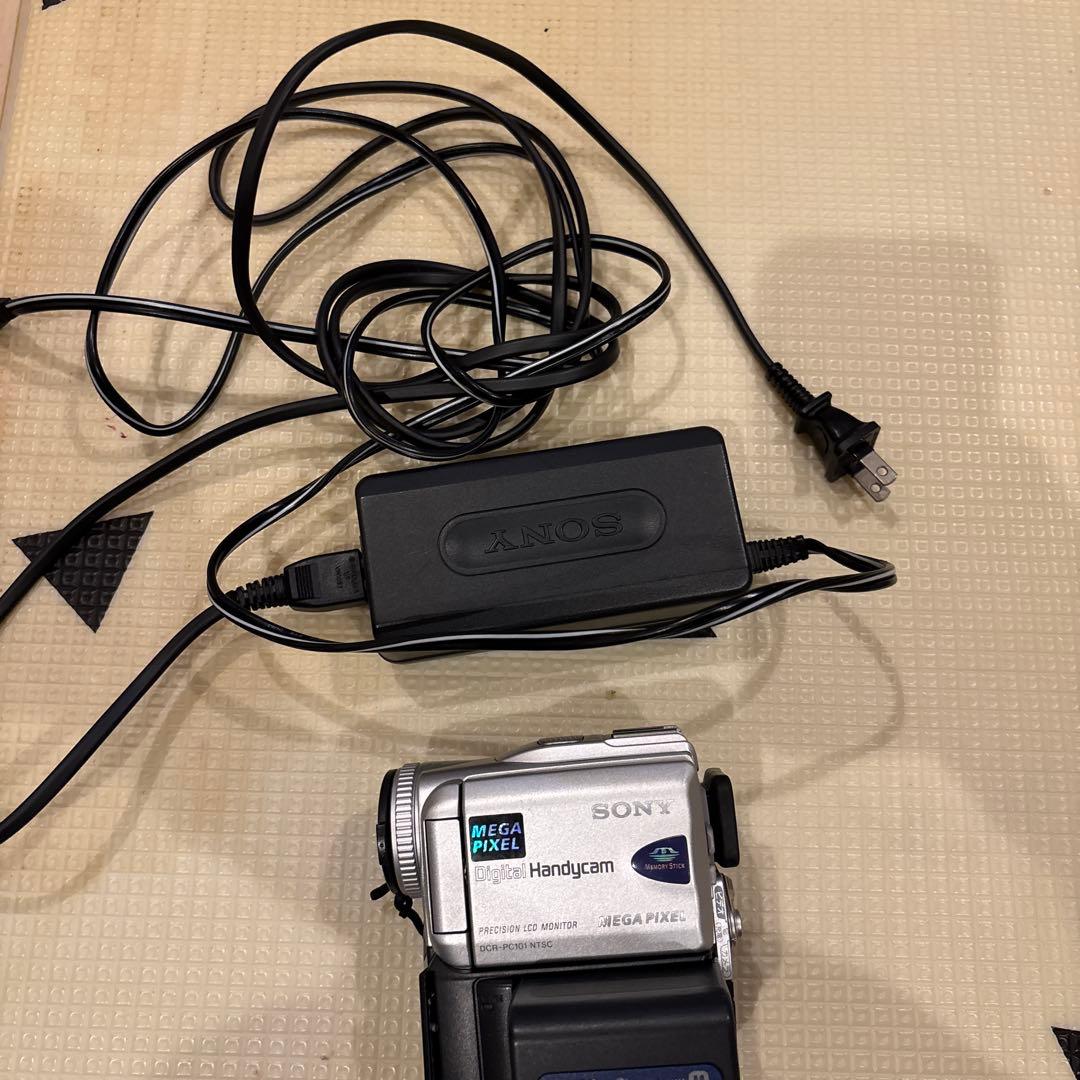 ② SONY　DCR-PC101　MiniDVテープ対応