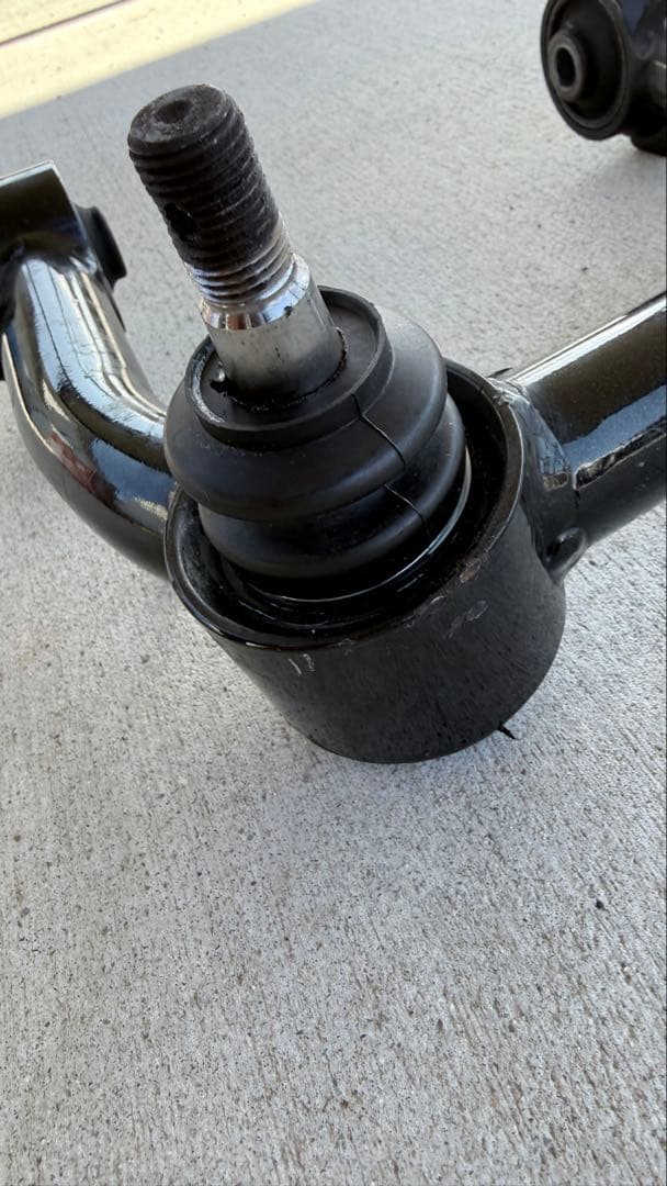 TGS X-Fang フロントアッパーアーム ランドクルーザープラド