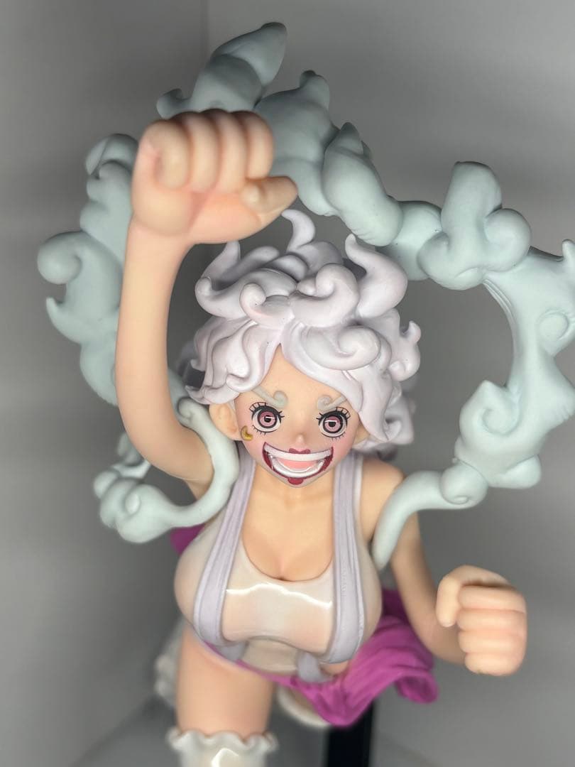 マ*ん様 ワンピース KING OF ARTIST ボニー フィギュア リペイン