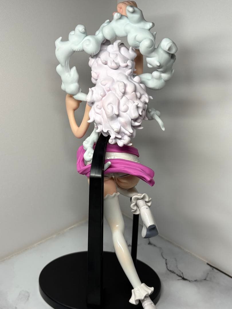 マ*ん様 ワンピース KING OF ARTIST ボニー フィギュア リペイン