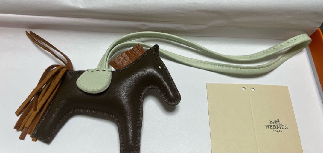 HERMES 馬型レザーチャーム [新品]