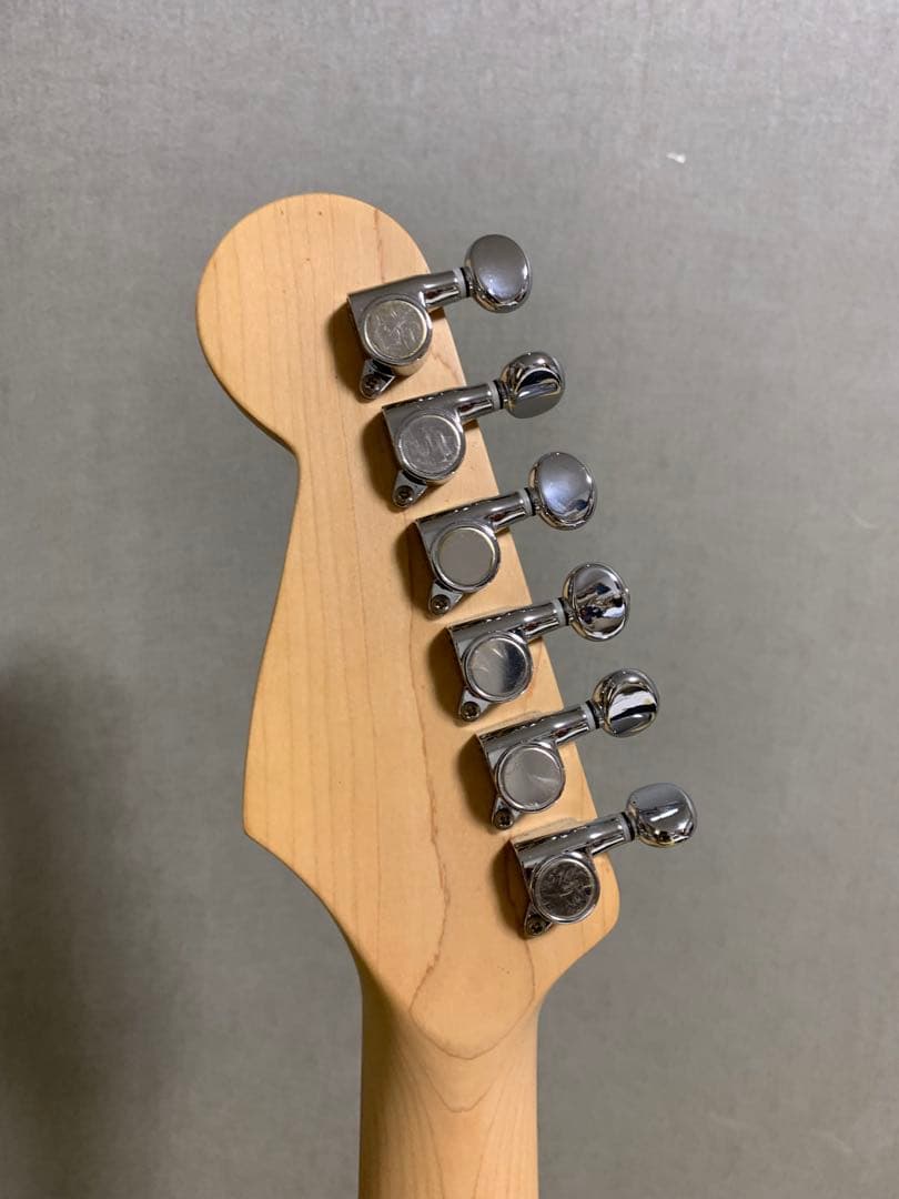 Squier Stratacoustic エレアコ