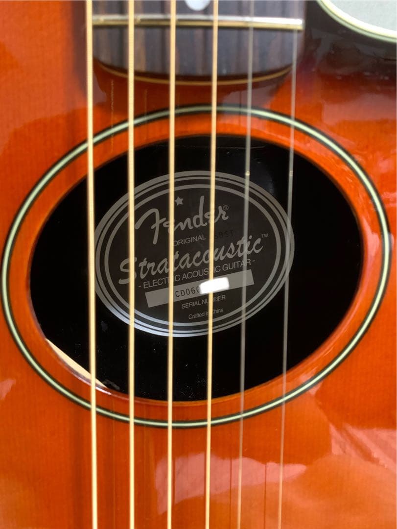 Squier Stratacoustic エレアコ