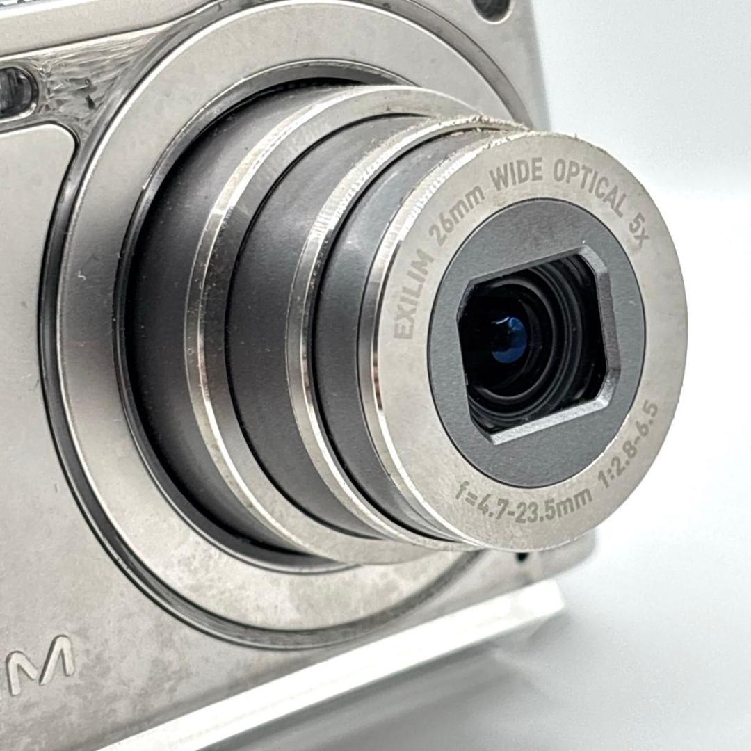 CASIO EX-Z2000 カシオ　シルバー コンデジ デジカメ　カメラ