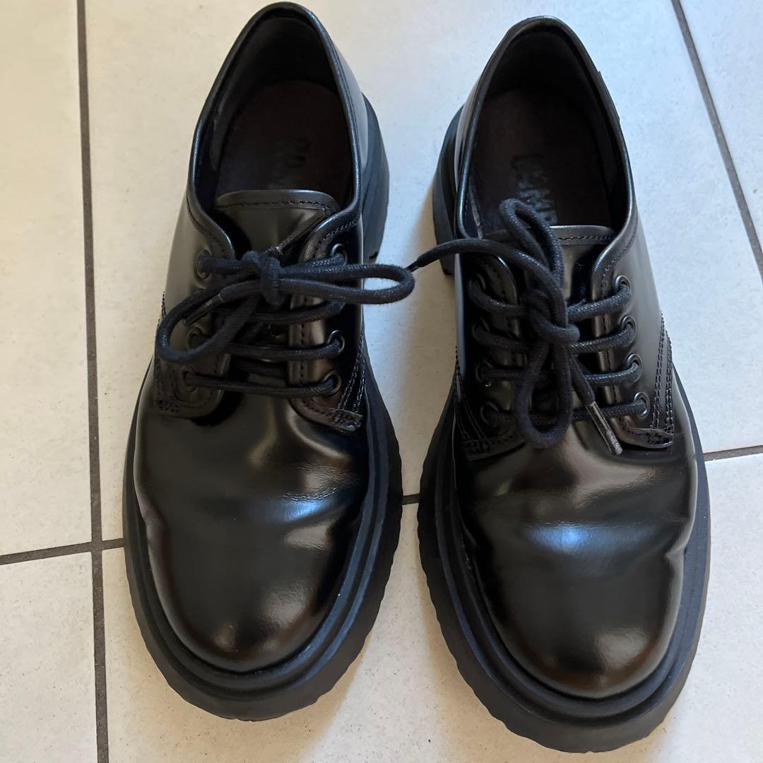 Camper ブラックレザー ローファー