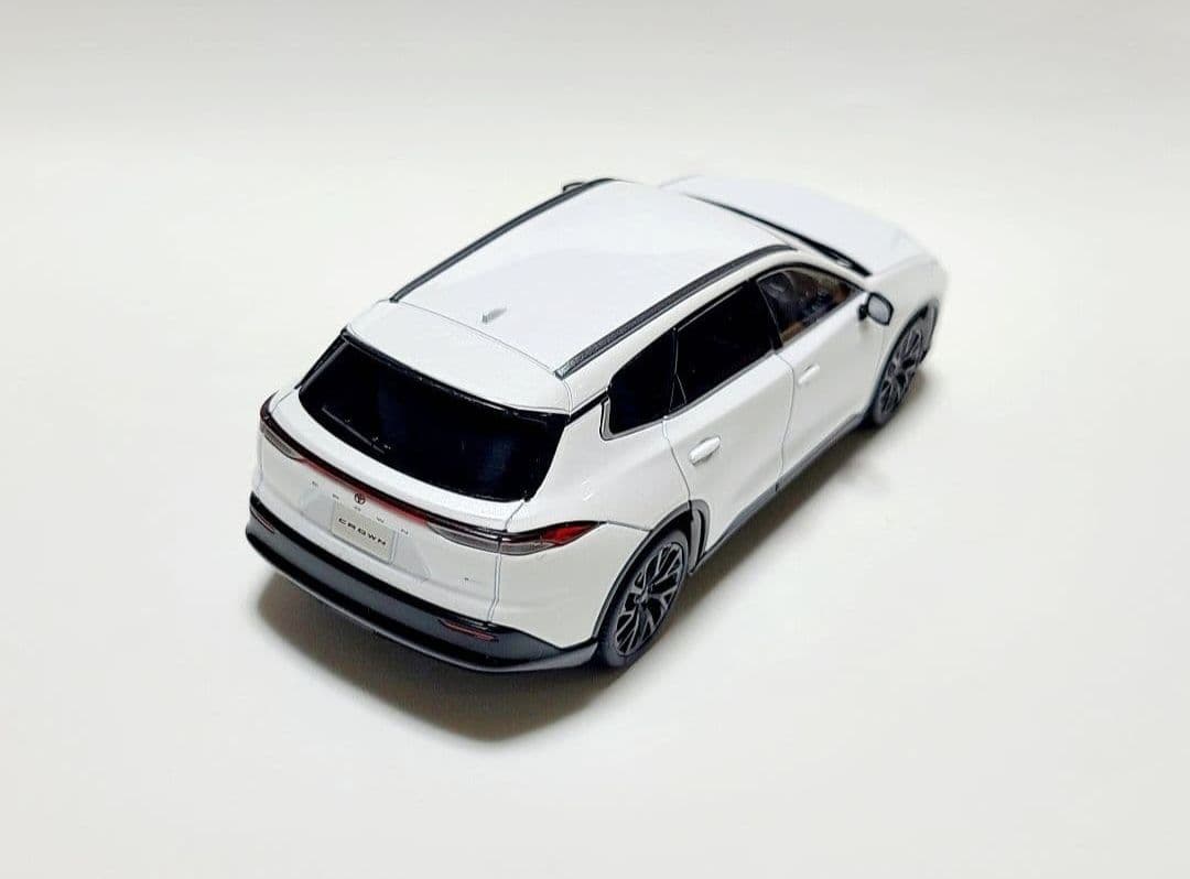 トヨタ クラウンエステート カラーサンプル