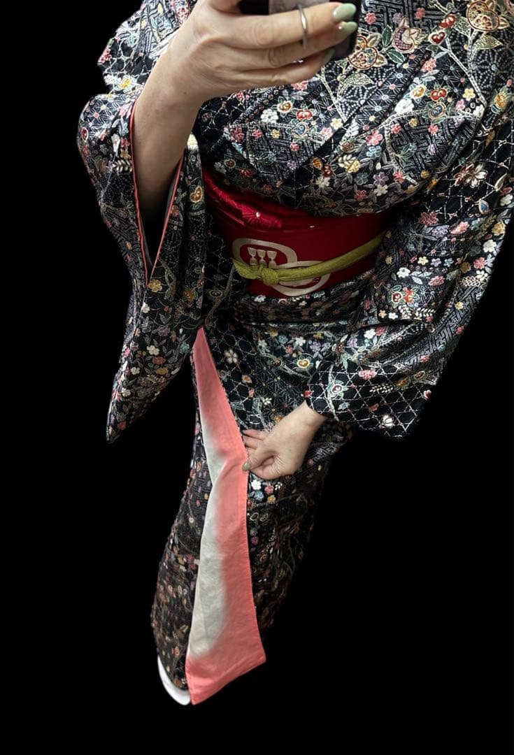 ご成約です逸品 豪華総柄小紋 正絹 特典として帯プレゼント