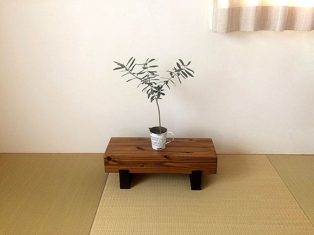 どっしり木製飾り台☆約横幅50×高さ17×奥行き18cm☆花台