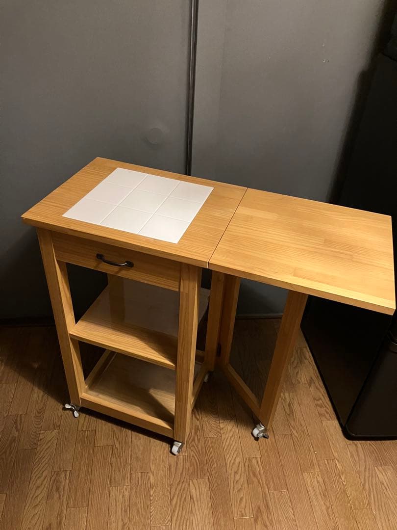 【送料込】キッチンワゴン　木製　キャスター付　タイル張り　モモナチュラル