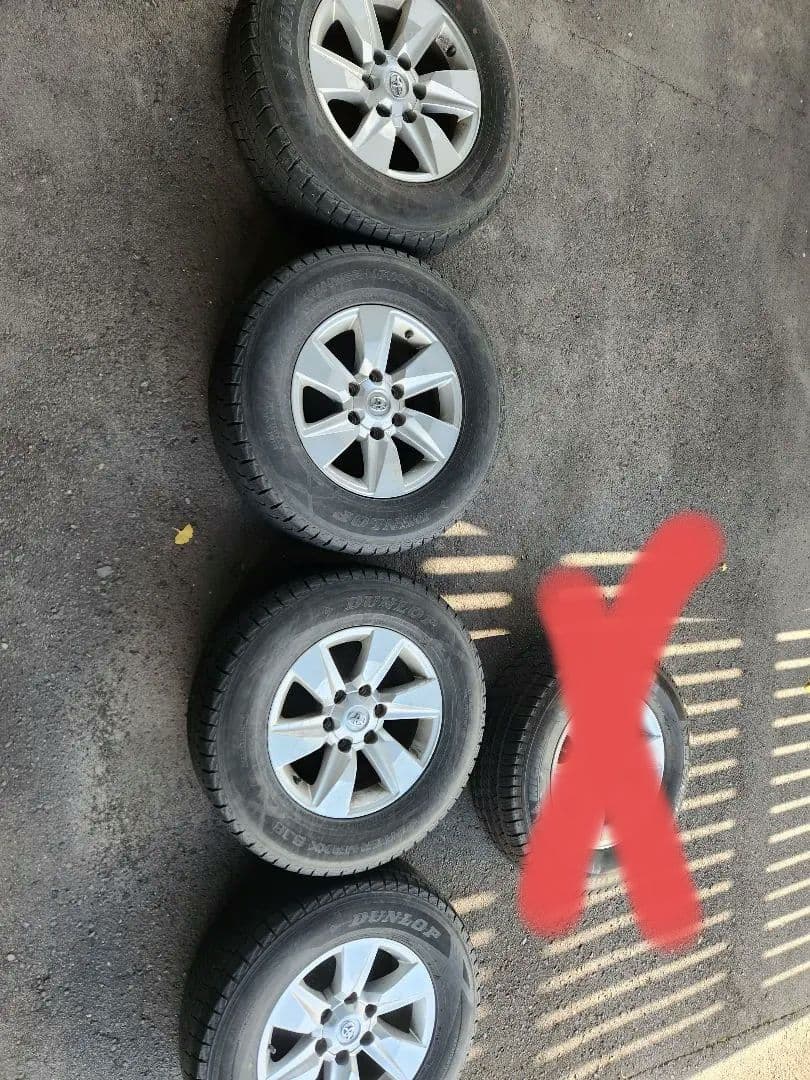 プラド後期150純正ホイール5本ダンロップスタッドレスタイヤ4本スペアタイヤ付