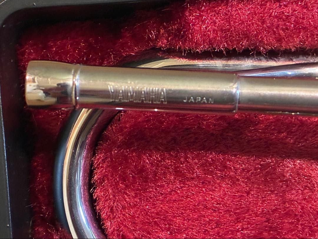 YAMAHA YTR1310トランペット本体 マウスピース付き　ハードケース付