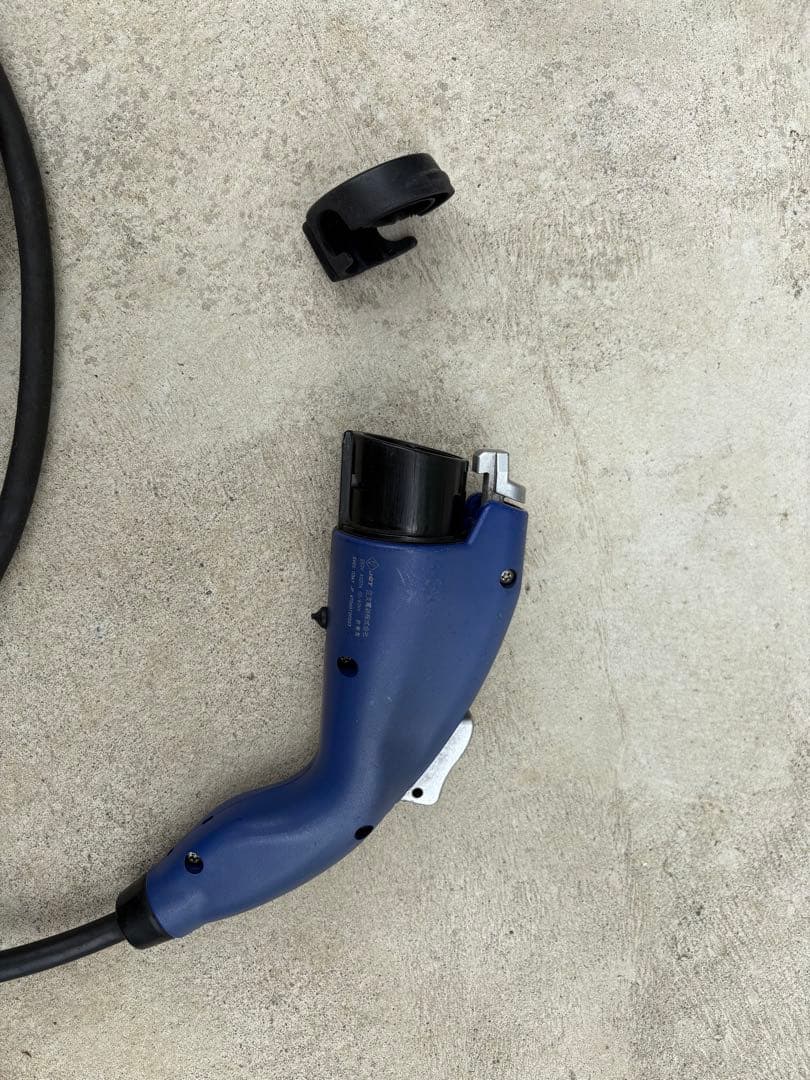 トヨタEV充電ケーブル　価格交渉可