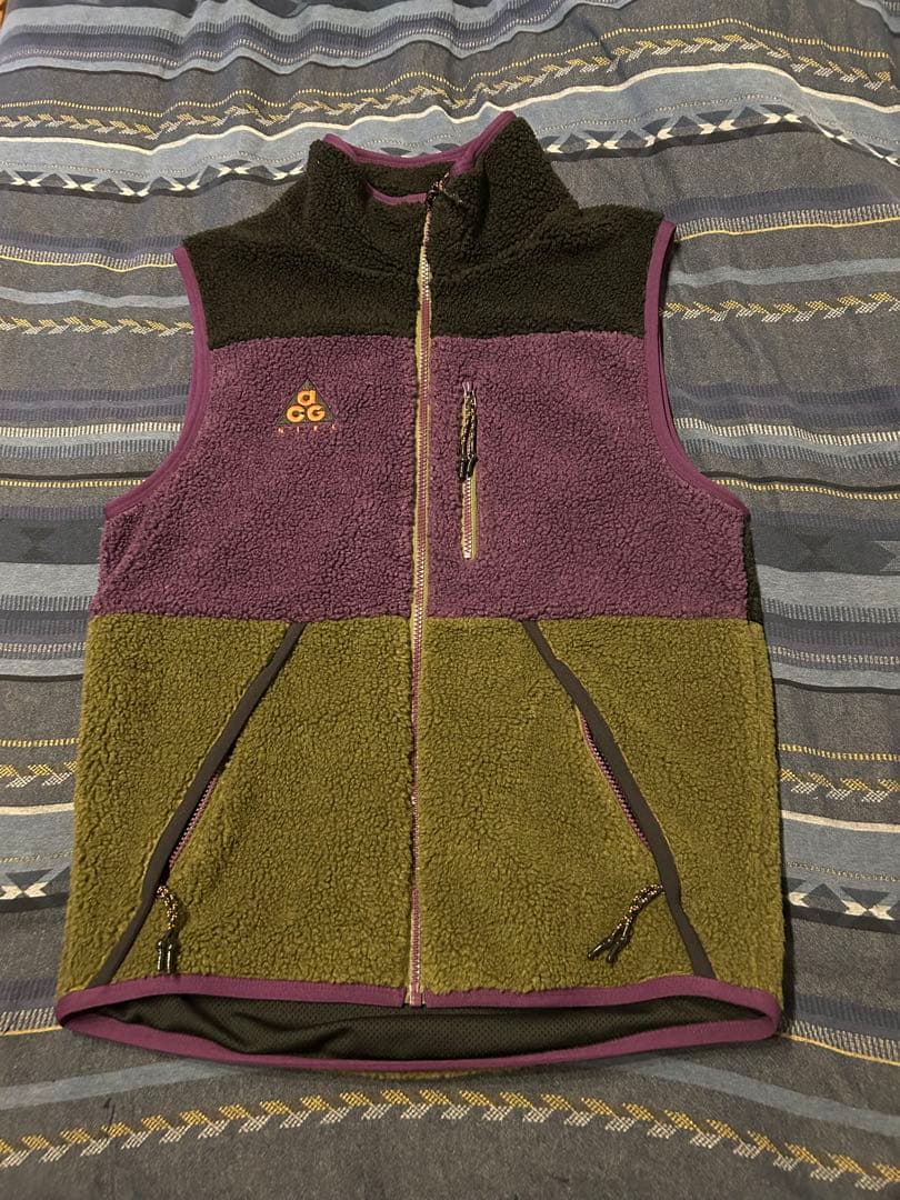 NIKE ACG ボアフリースベスト
