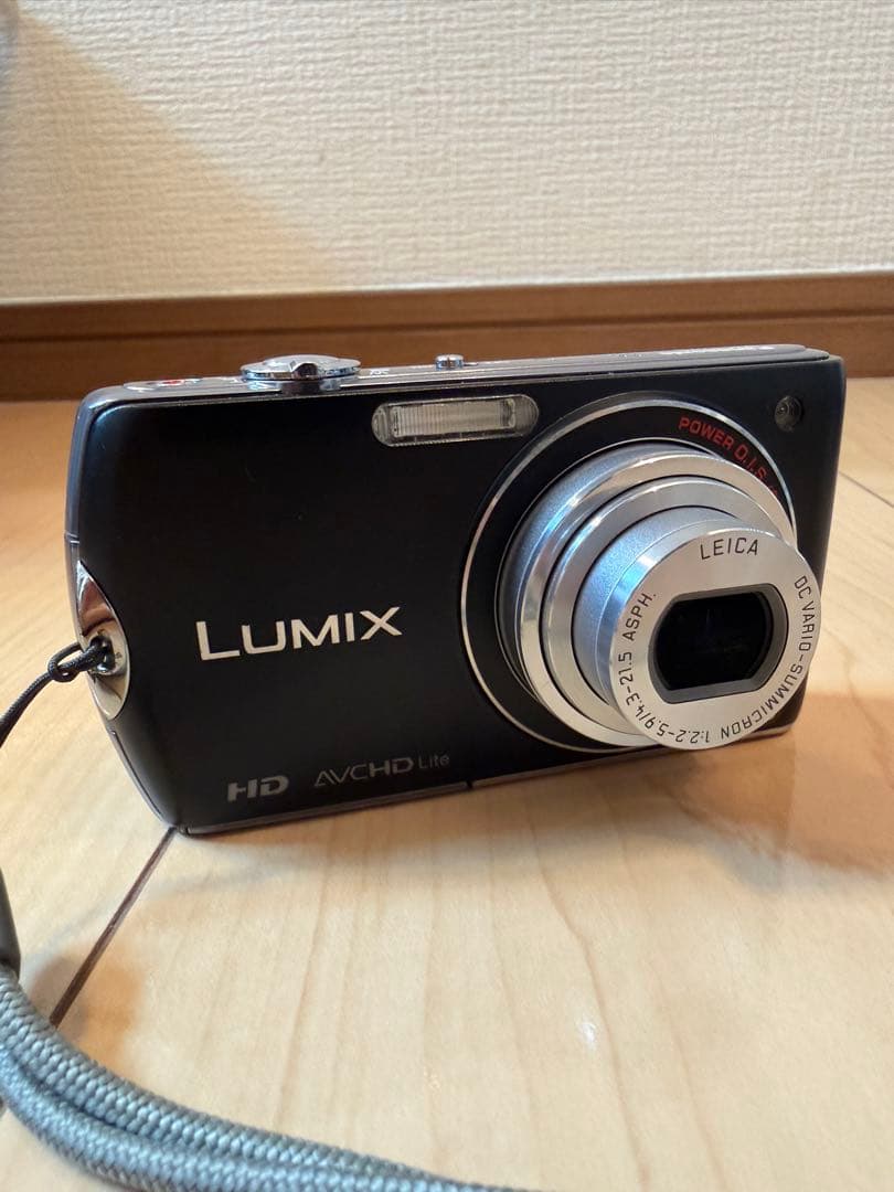Panasonic DMC FX70 コンパクトデジタルカメラ　デジカメコンデジ