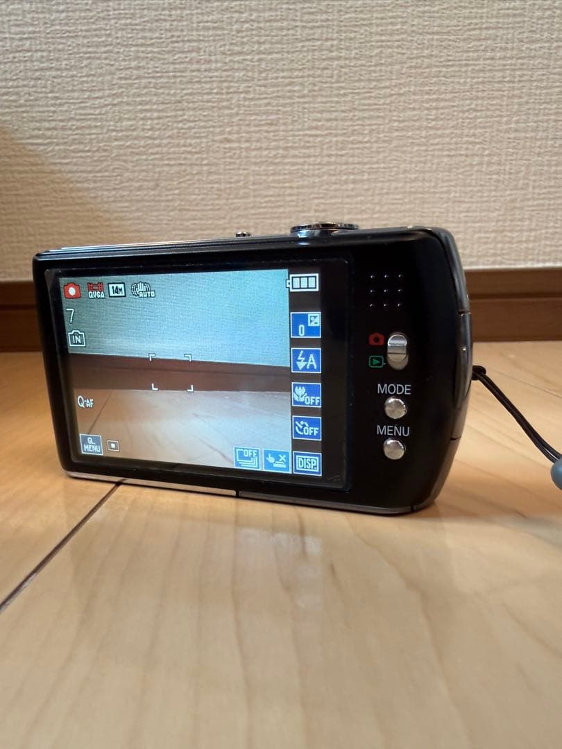 Panasonic DMC FX70 コンパクトデジタルカメラ　デジカメコンデジ