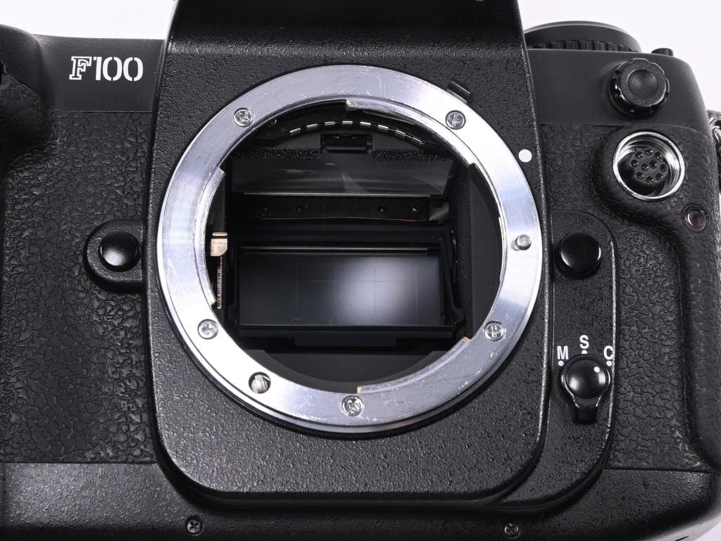 【超美品】 Nikon F100 ボディ 《3Vリチウム電池ホルダー付き》