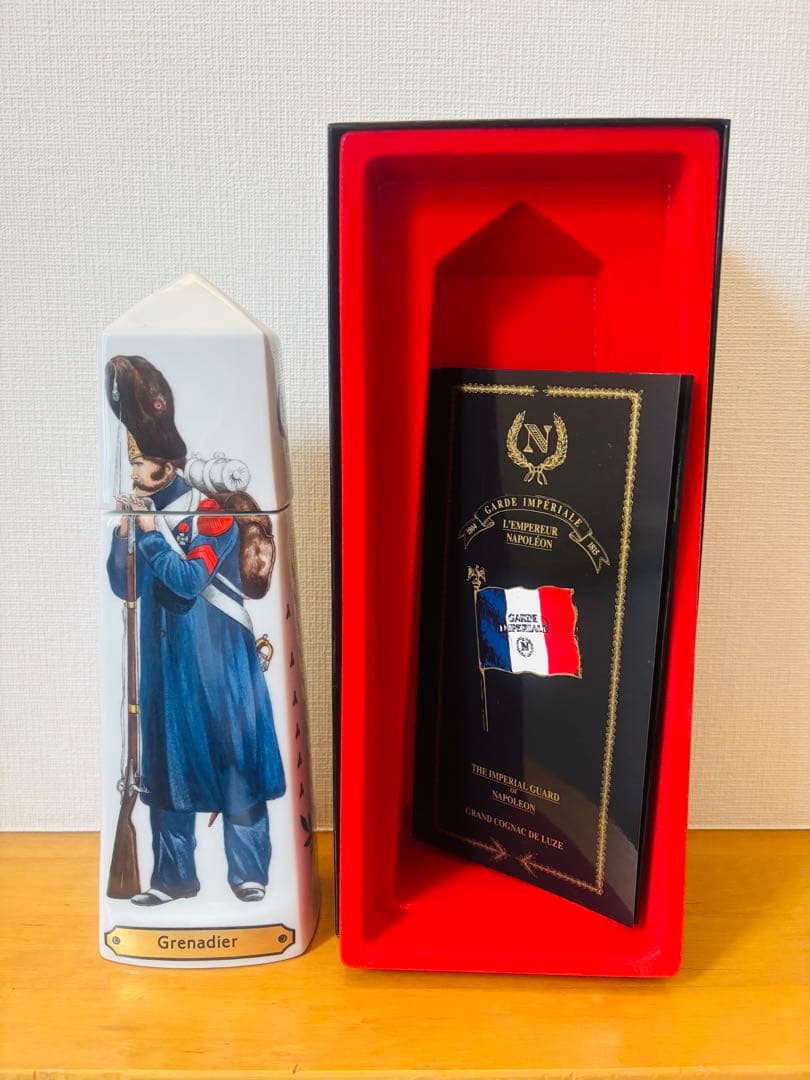【希少】ナポレオン コニャック 限定陶器ボトル Grenadier