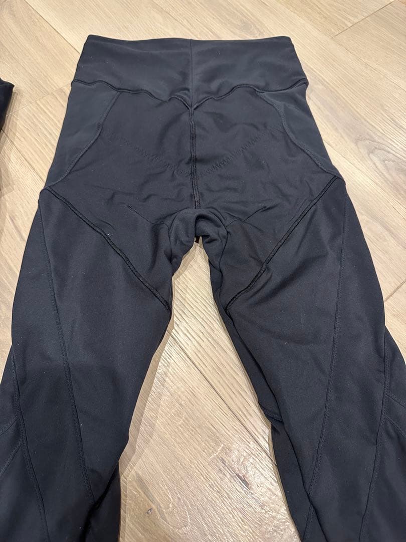 【LAVA】パーフェクトフォームレギンス　トップス　上下セット