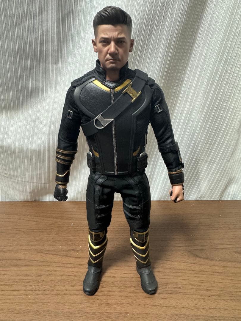 ホットトイズ　ホークアイ1/6 フィギュア アベンジャーズエンドゲーム