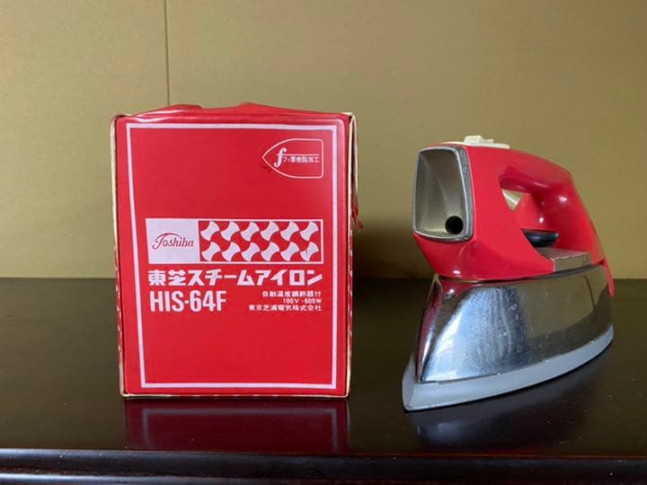 東芝のアイロン　ビンテージ　アンティーク　可愛い　アイロンになります。