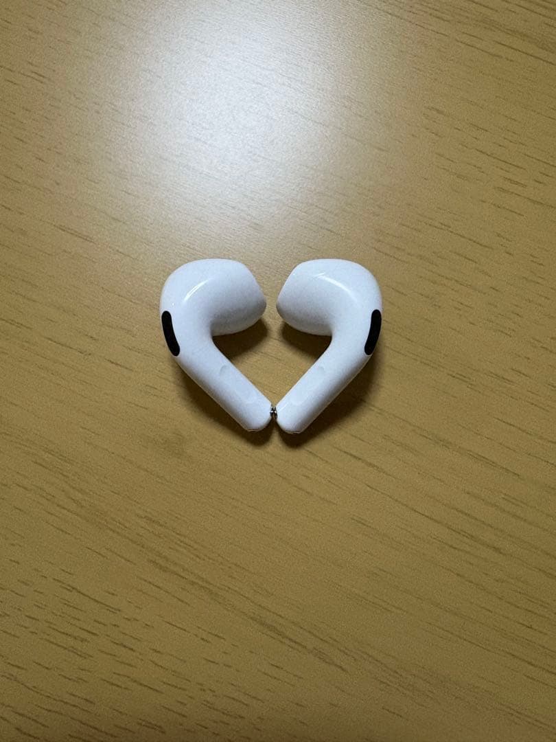 AirPods 4（ANCモデル）／ノイズキャンセリング対応・動作良好