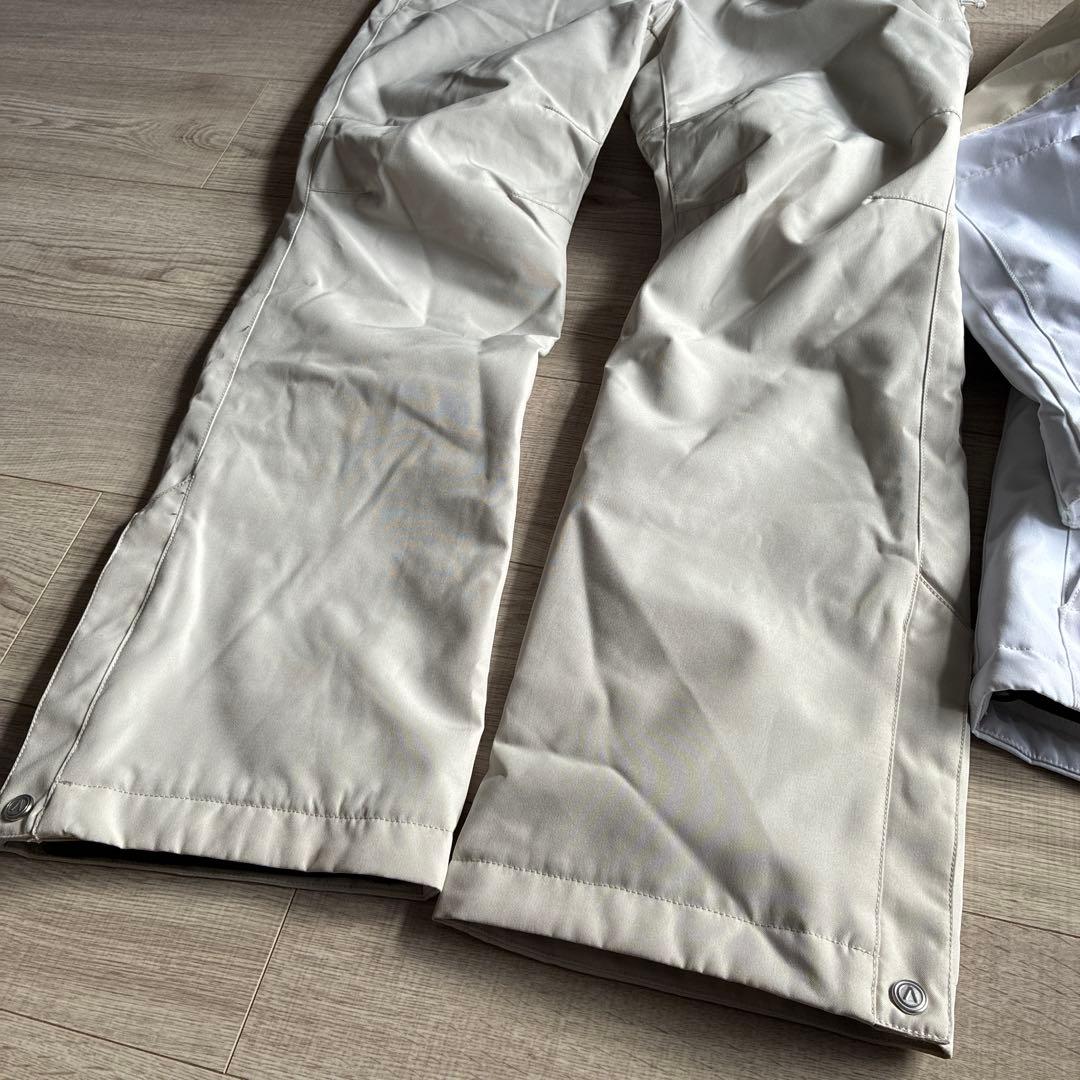 未使用 エアボーン ARBN スキーウェア スノボードウェア 上下セット M