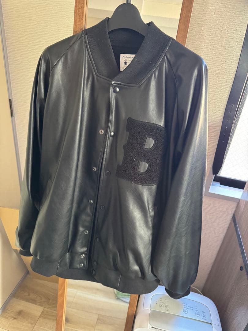 BUTWIN ブラック レザー スタジャン