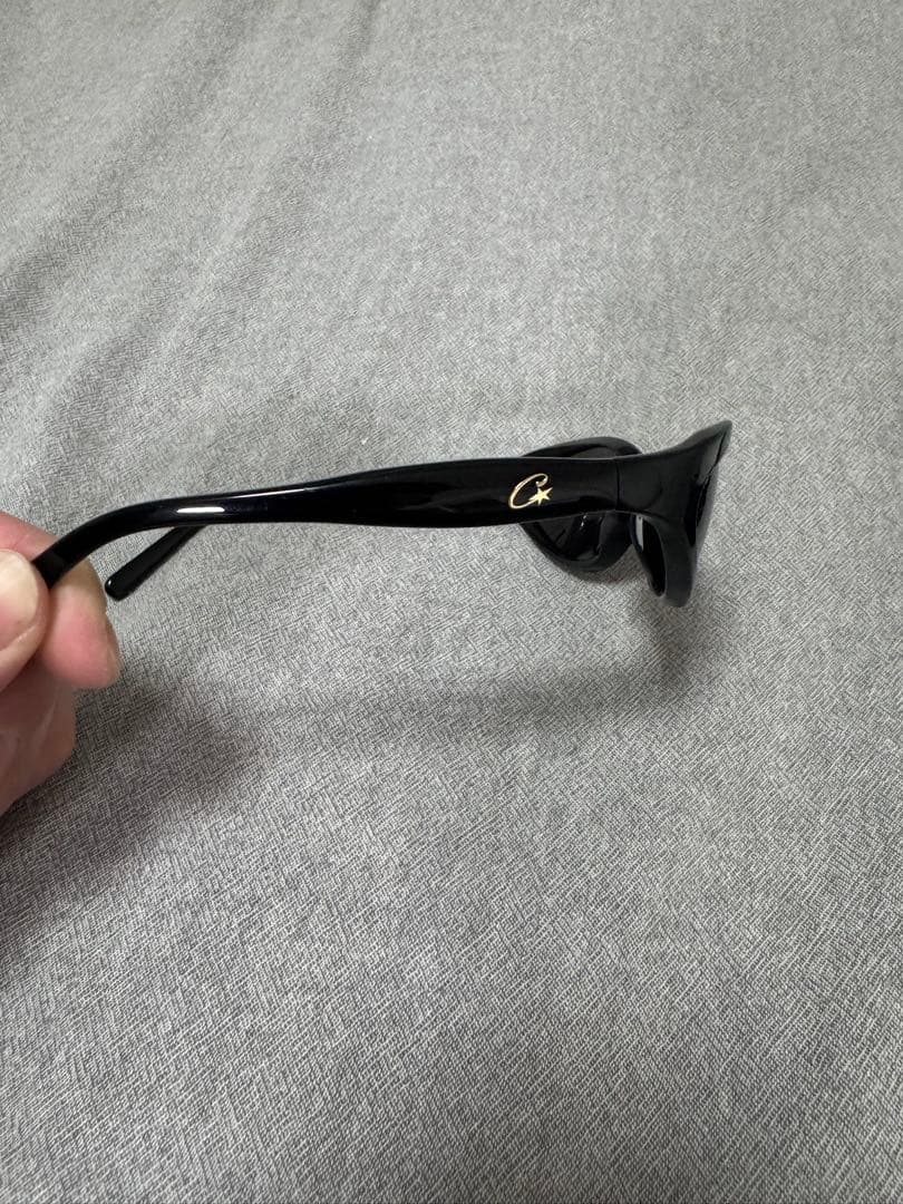 corteiz ブラック サングラス ケース付き