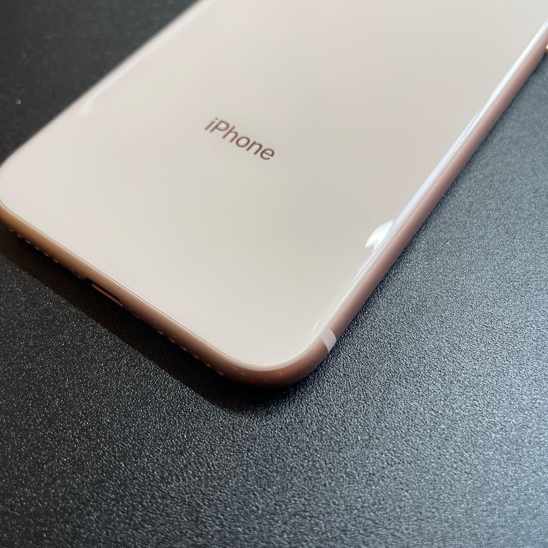 Apple iPhone 8 64GBゴールド本体