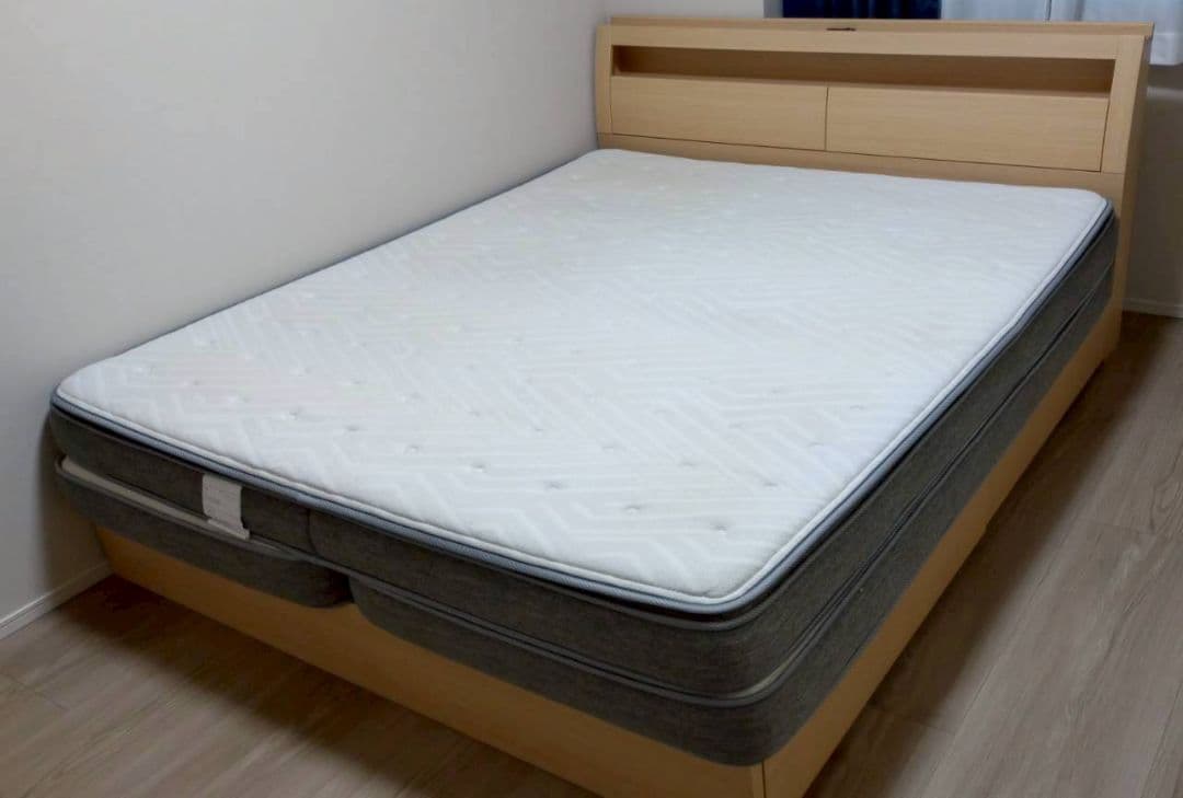 【P】ニトリのクイーンサイズのNsleepハードベッドマットレス・フレーム
