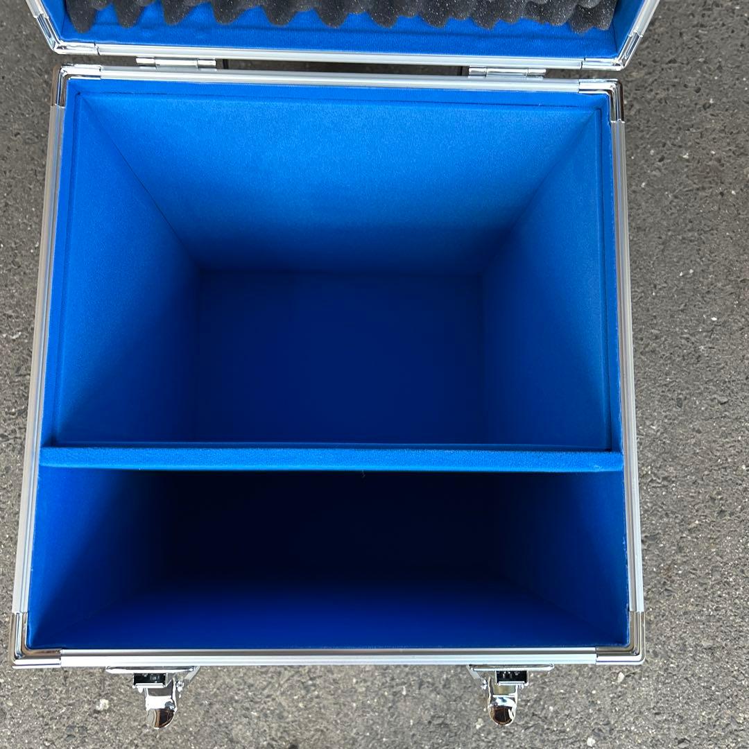 アルミ製シルバーケース 鍵付き　ポータブルアンプ用