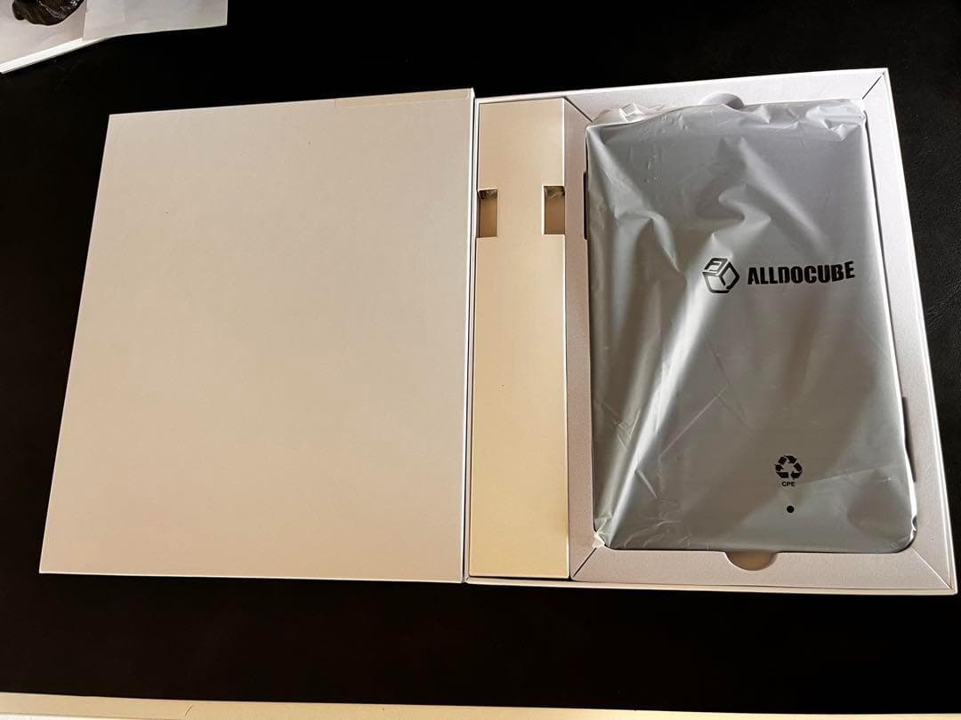 【美品】ALLDOCUBE iPlay60miniProタブレット純正ケース付き