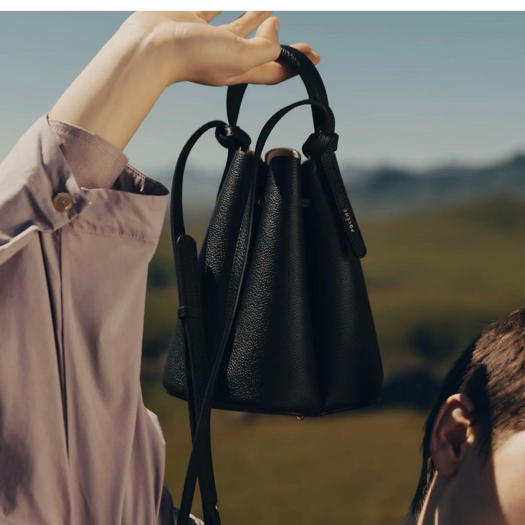 ポレーヌ　Numéro Huit Mini 黒　カヌレ