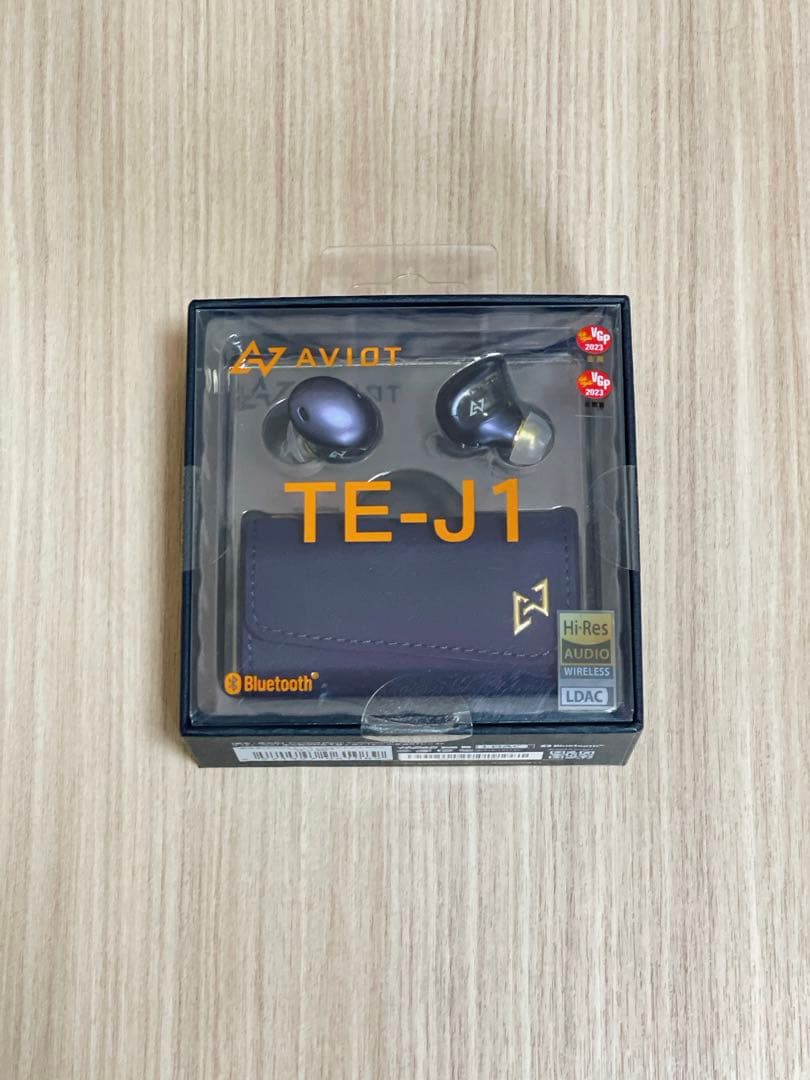 新品未使用　AVIOT TE-J1 ノイズキャンセリング　イヤホン　ネイビー