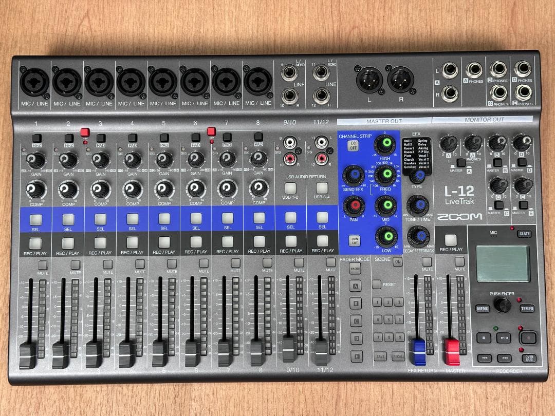 ZOOM LiveTrak L-12 デジタルミキサー 12チャンネル