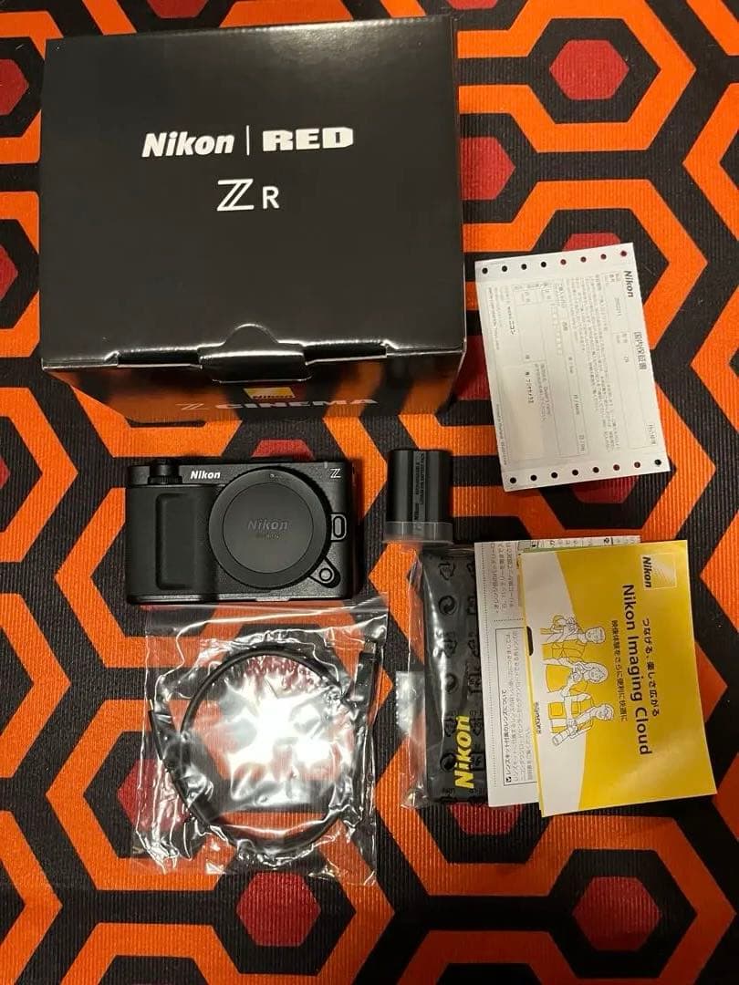Nikon ZR ミラーレスカメラ 本体