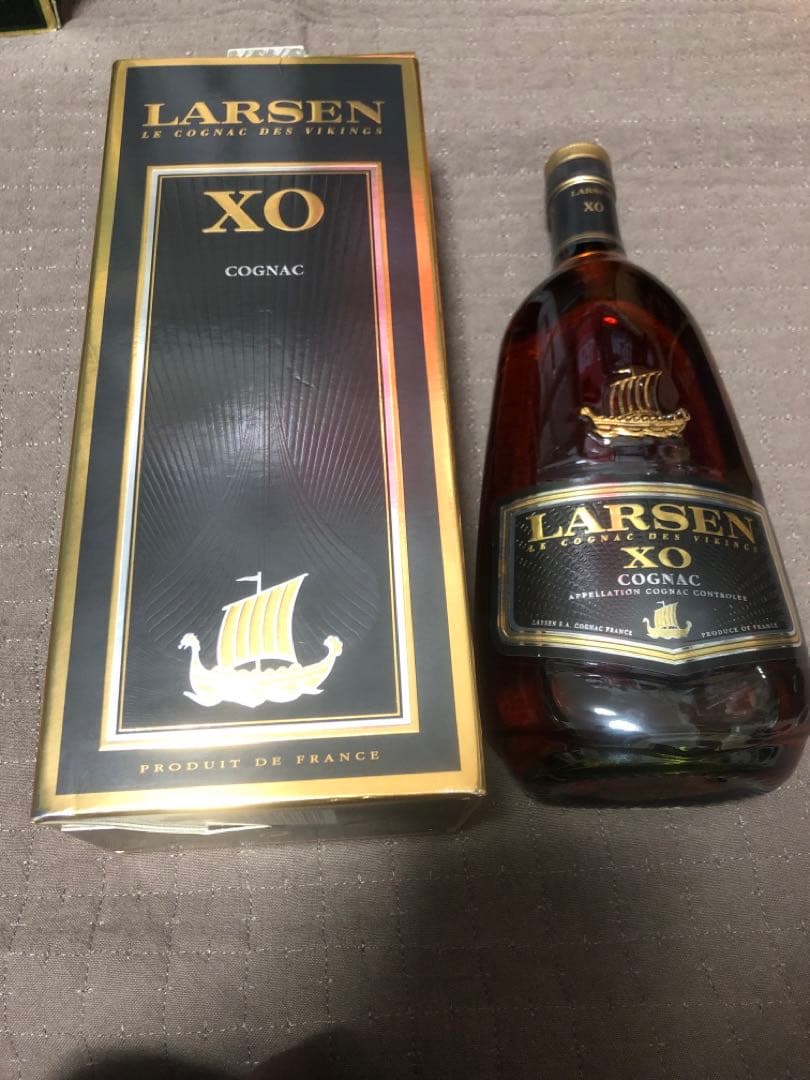 LARSEN XO コニャック　７００ml