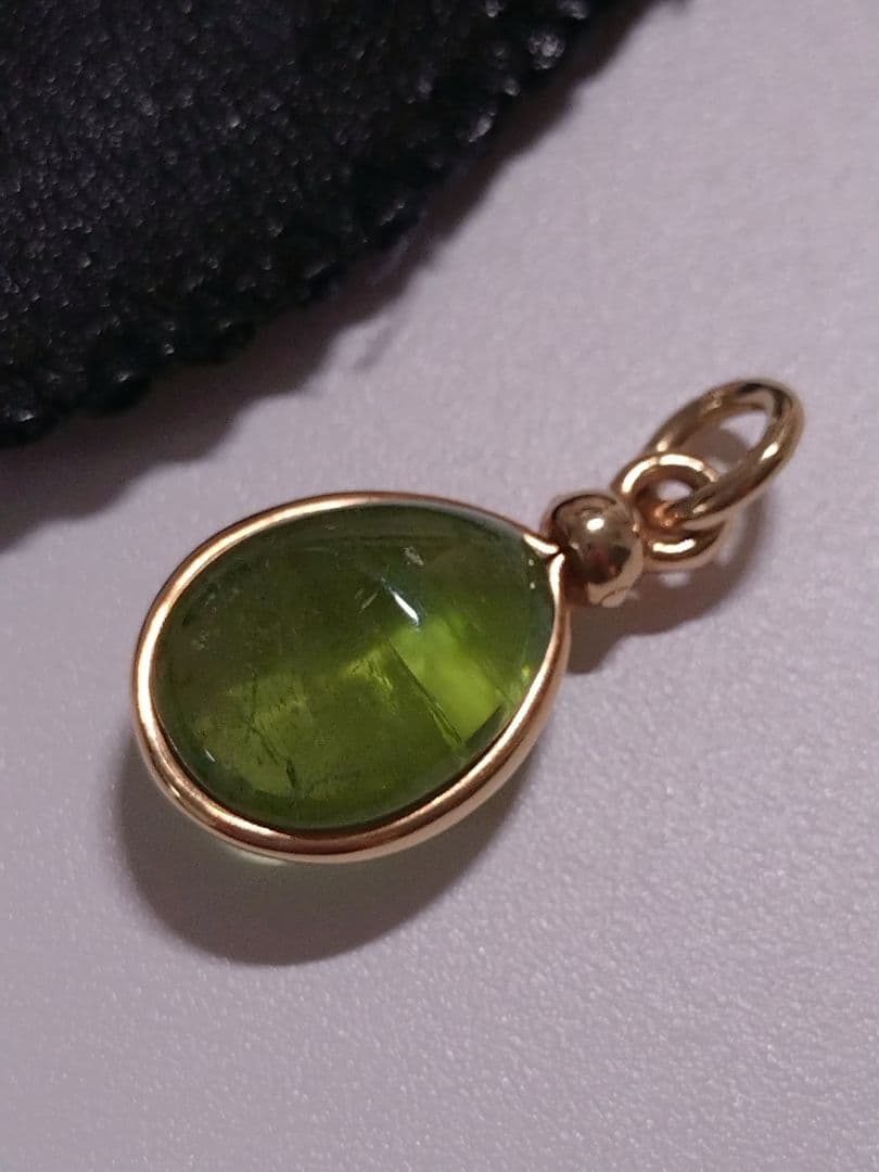 pomellato ペリドット　チャーム　ペンダントトップ　雫