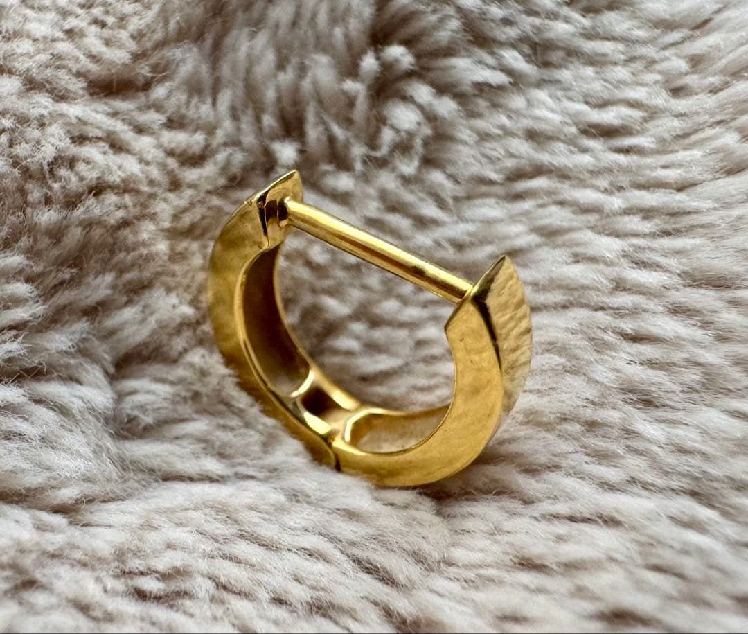 タイムセール★ジュエリーCarat 中折れ式フープピアス　K18フラット11mm