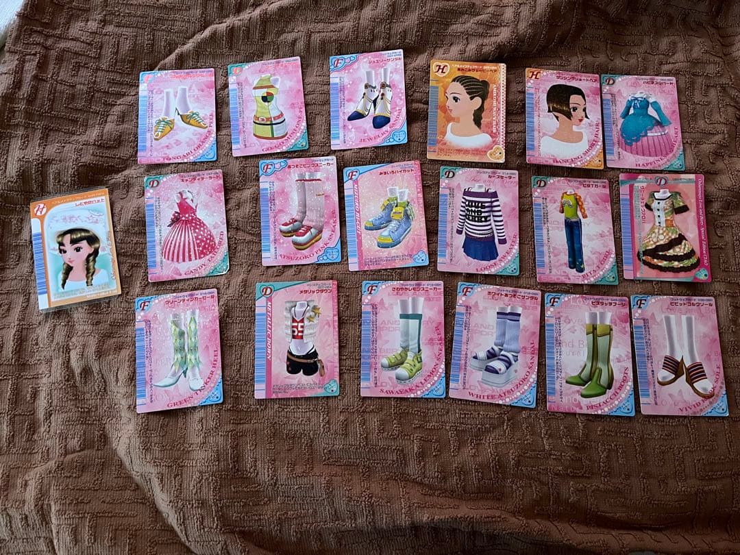 オシャレ魔女　ラブandベリー　❶ラブ☆ドレス バインダー　❷ケース付き