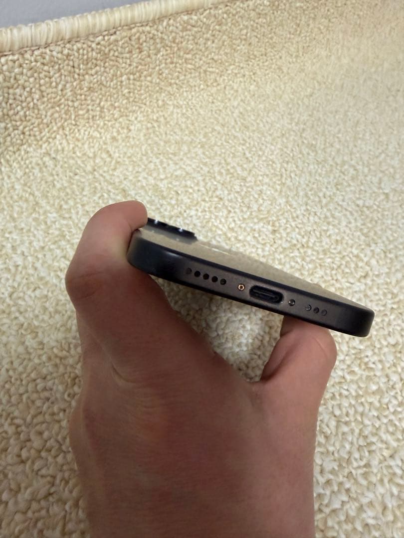 Apple iPhone 15 本体　256GB